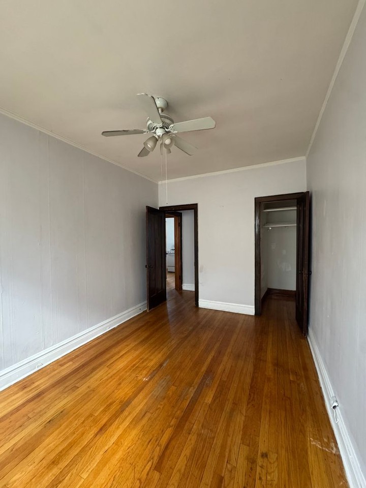 4824 W Addison St - Photo 5 of 18