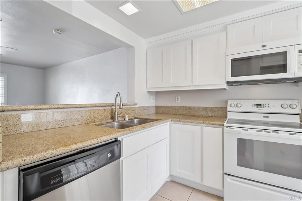73 Bentwood Ln - Photo 5 of 9