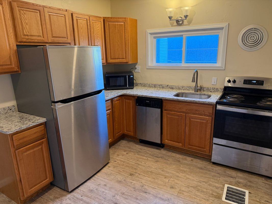 267 W Utica St - Photo 2 of 12