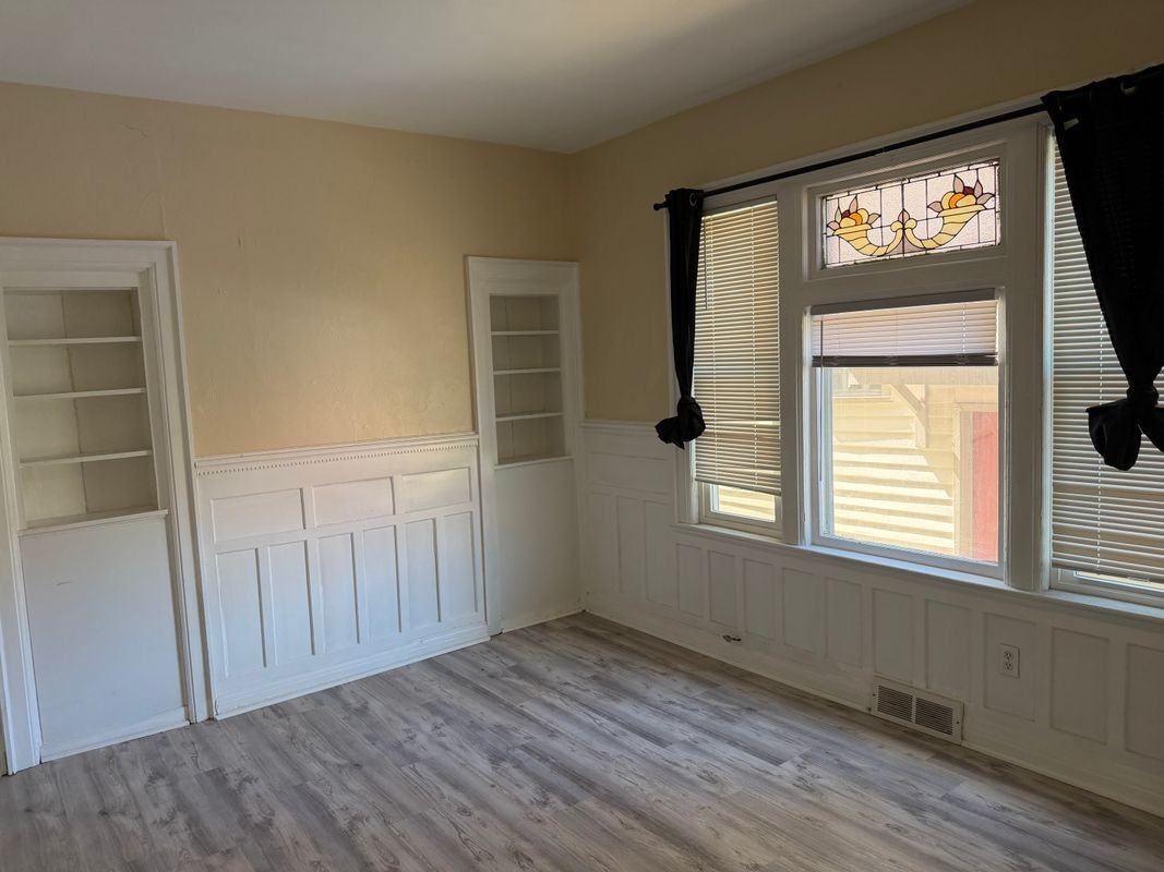 267 W Utica St - Photo 5 of 12