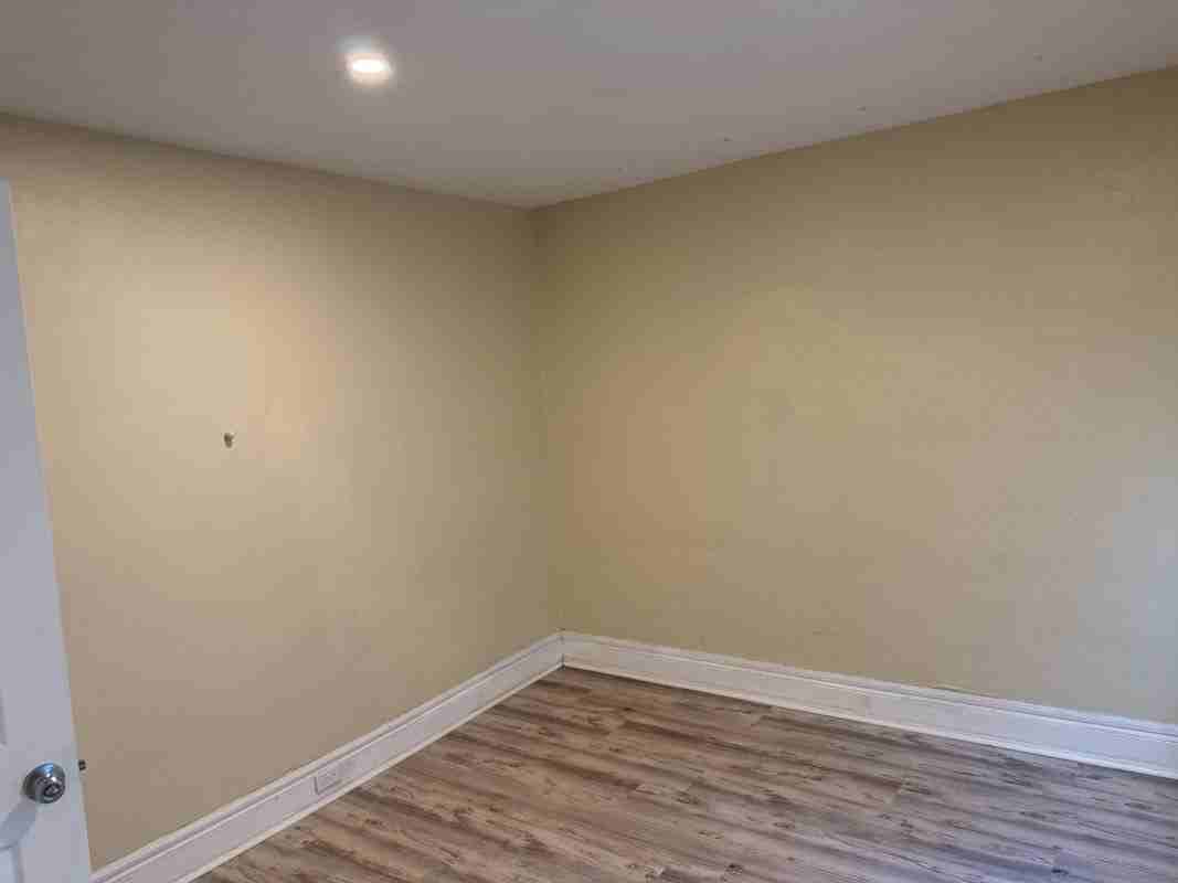 267 W Utica St - Photo 6 of 12