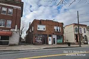 featured image of 131 Mohawk Ave