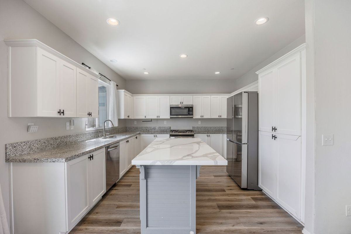 3702 Mt San Gorgonia Ave - Photo 7 of 20
