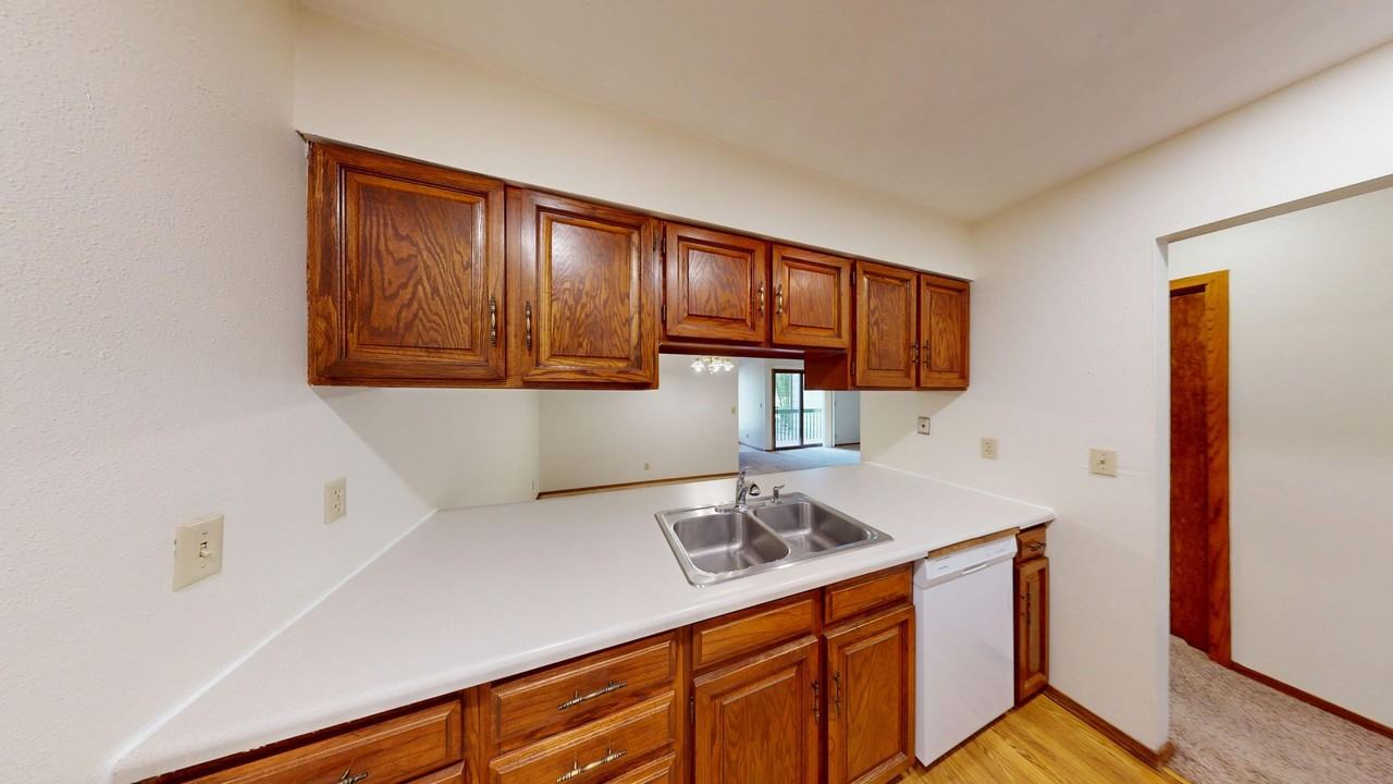 Doral Apartments - Photo 4 of 16