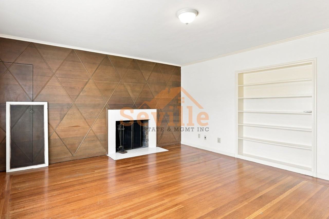 1526 Arch Street - Photo 5 of 11