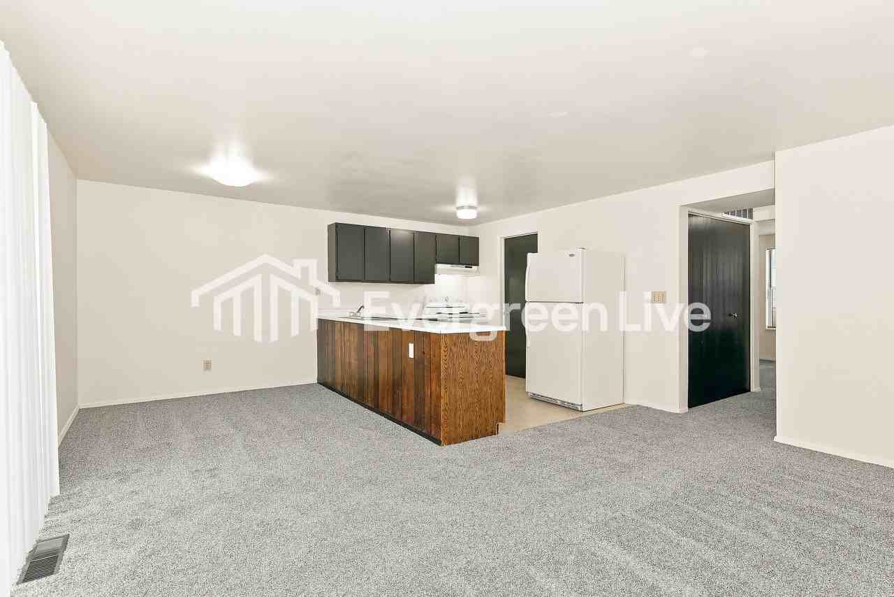 8303 Mount Carmel St - Photo 5 of 15