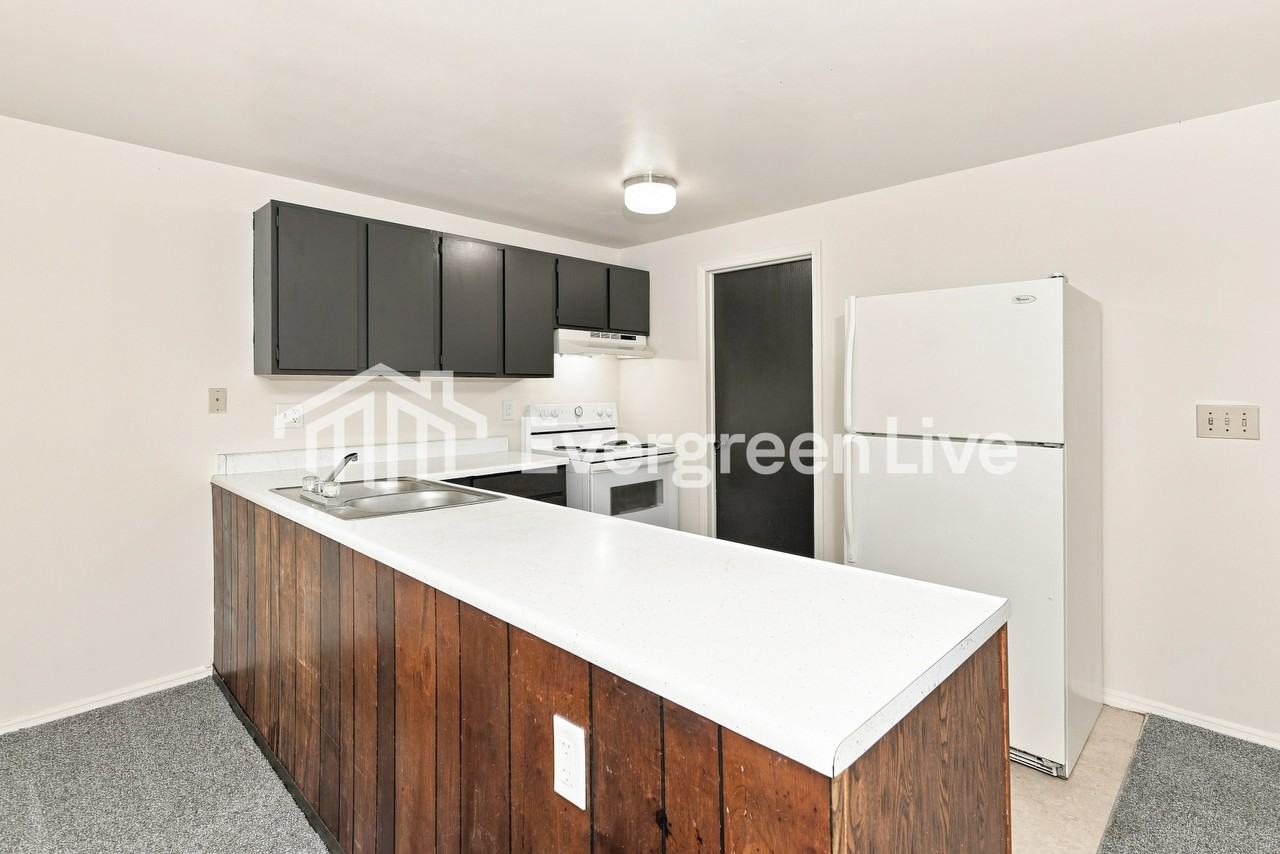 8303 Mount Carmel St - Photo 6 of 15