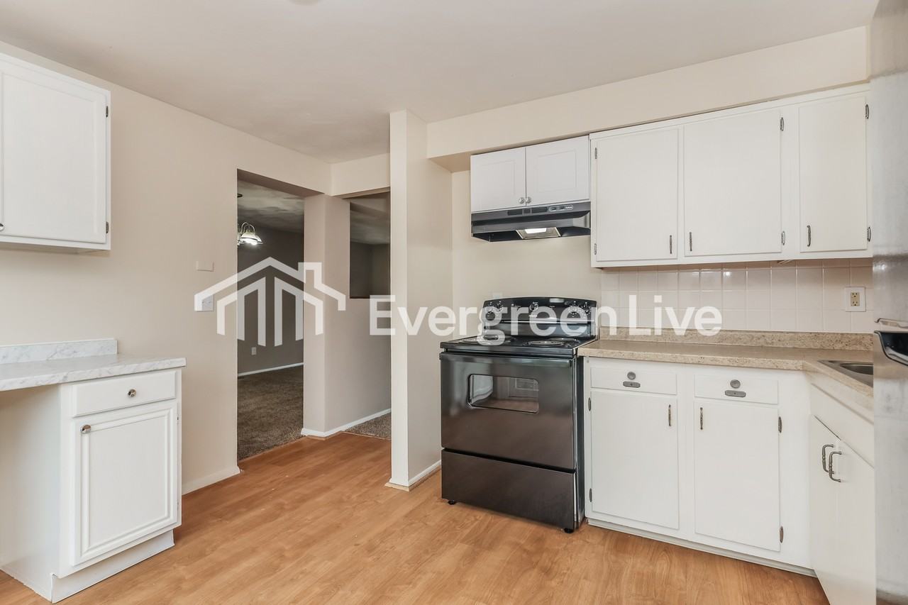 7650 Damascus Dr - Photo 5 of 14