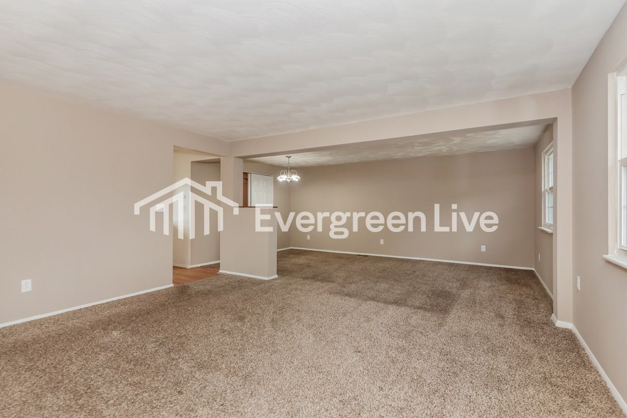 7650 Damascus Dr - Photo 6 of 14