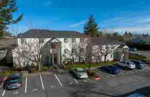 featured image of 805 Ne Kane Dr