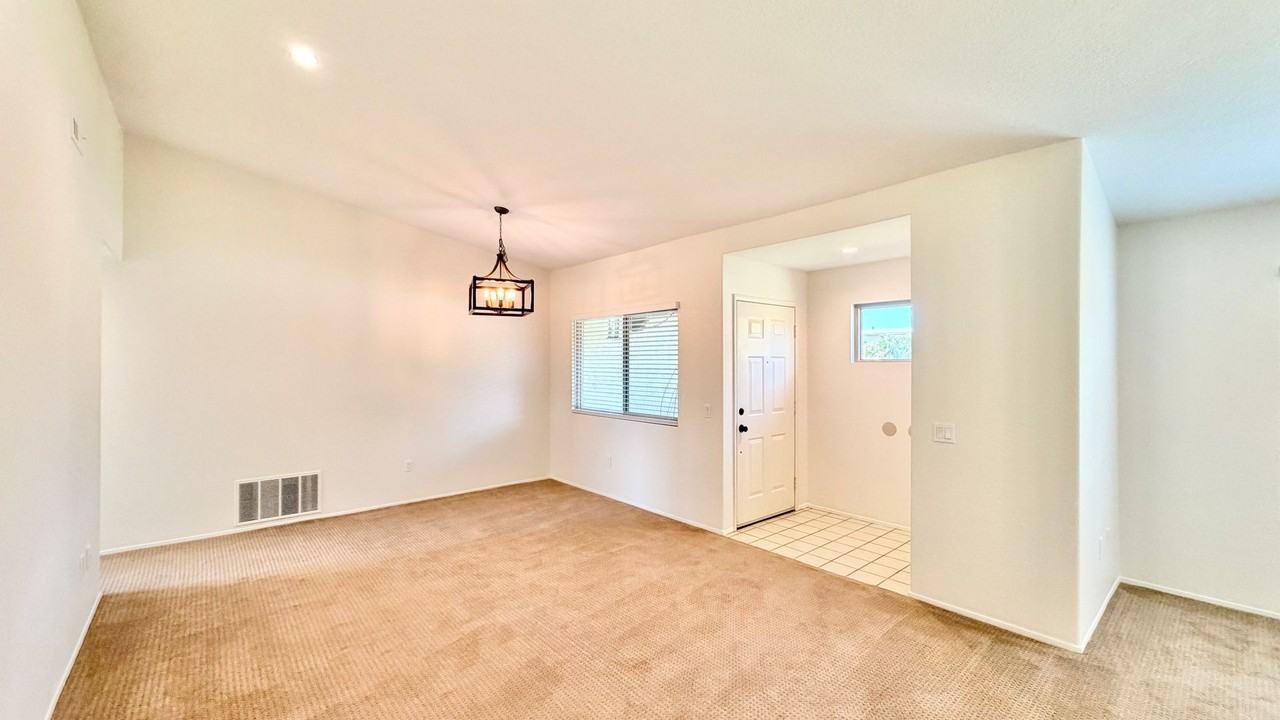 730 Morro Rd - Photo 4 of 43