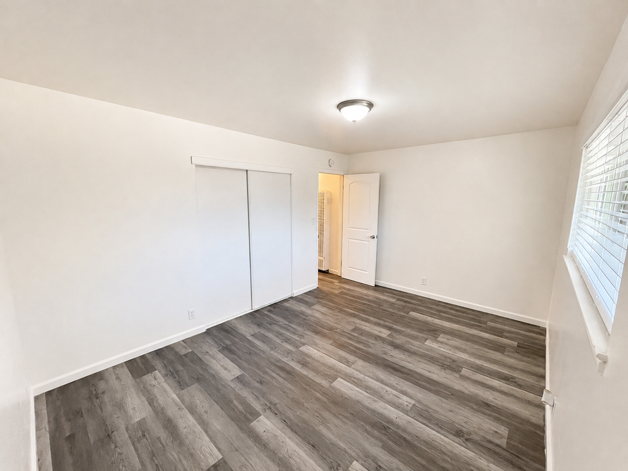 Courtside Apartments - Photo 5 of 50