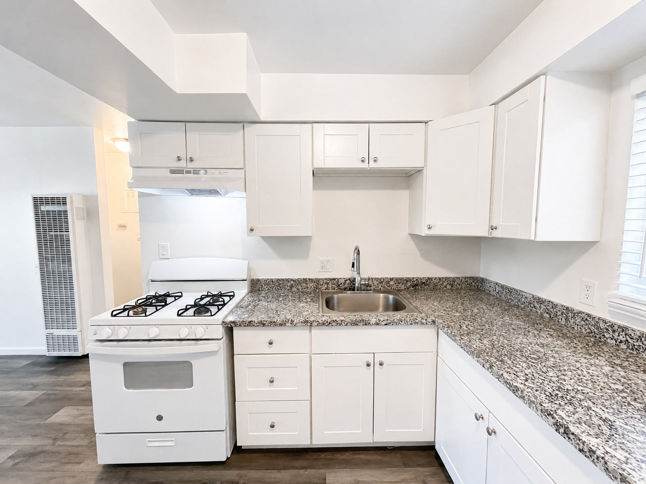 Courtside Apartments - Photo 6 of 50