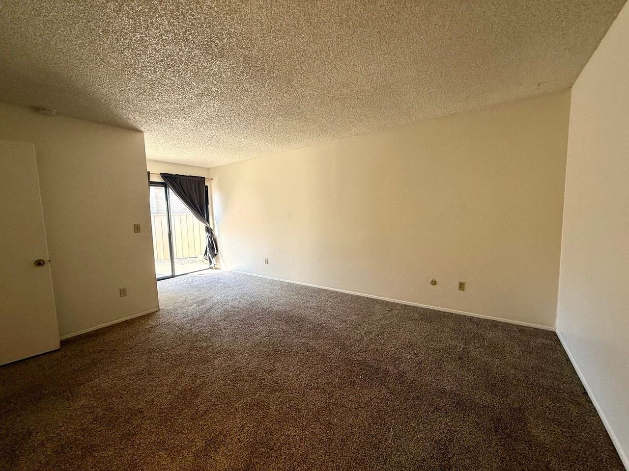 5727 Adobe Falls Rd Unit D - Photo 7 of 13