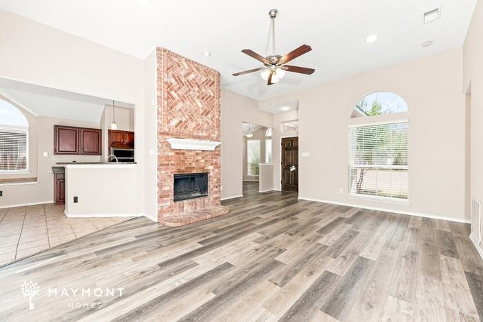 2317 Homestead Dr - Photo 4 of 18