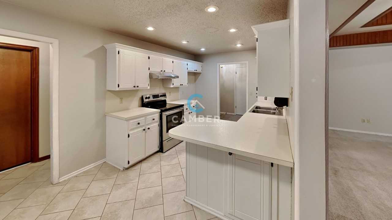 13233 Eastridge Dr - Photo 7 of 21