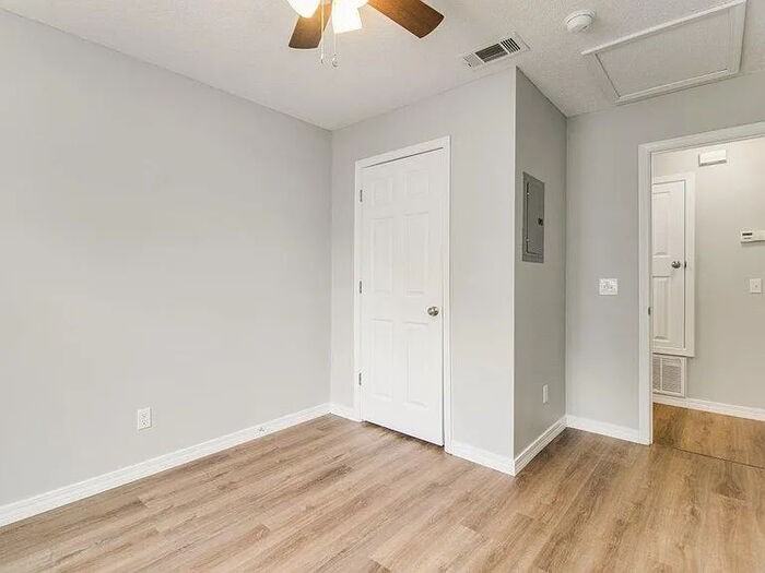 1005 Sable Dr #B - Photo 7 of 20