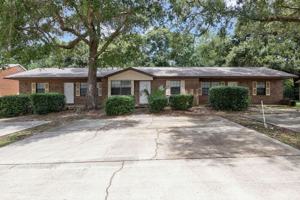 featured image of 1020 Sable Dr #B