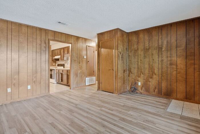 1020 Sable Dr #B - Photo 3 of 22