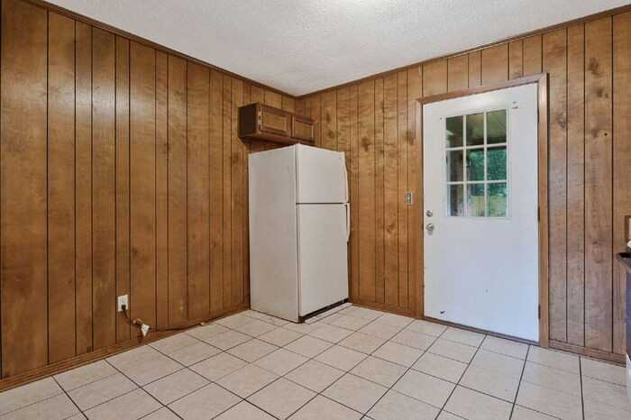 1020 Sable Dr #B - Photo 5 of 22