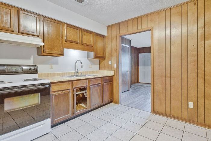1020 Sable Dr #B - Photo 7 of 22