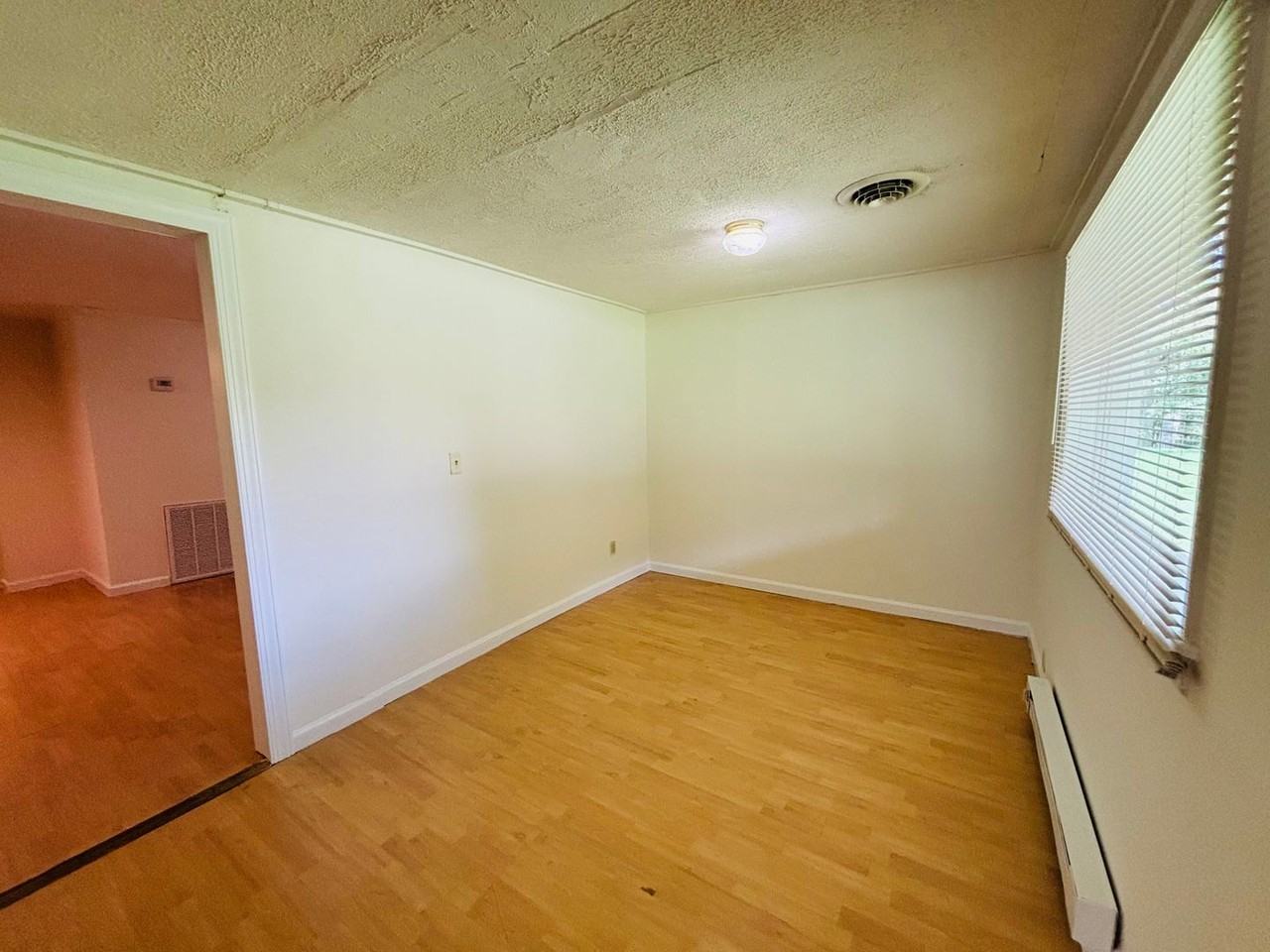 1225 Thomas Ln - Photo 2 of 24