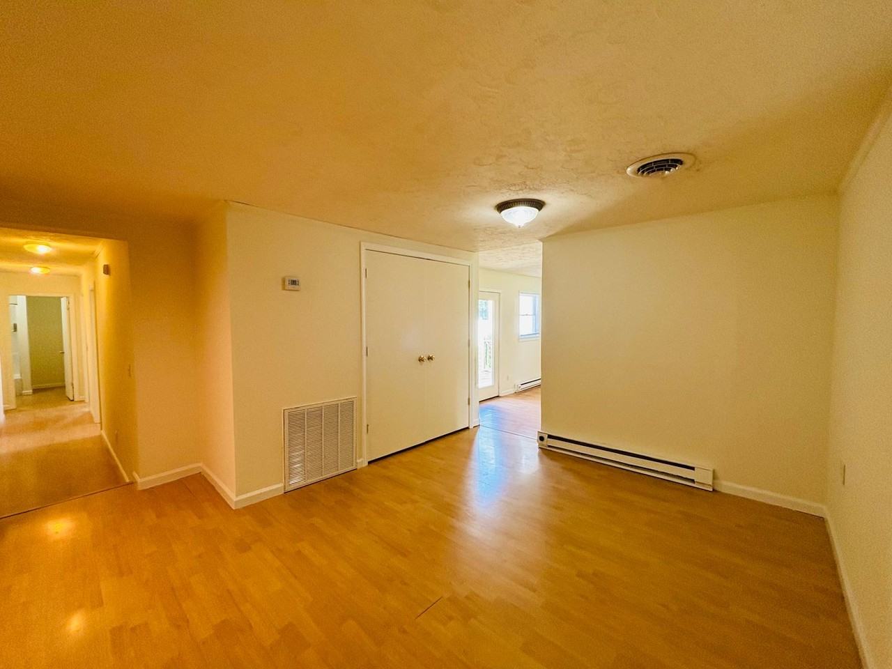 1225 Thomas Ln - Photo 7 of 24
