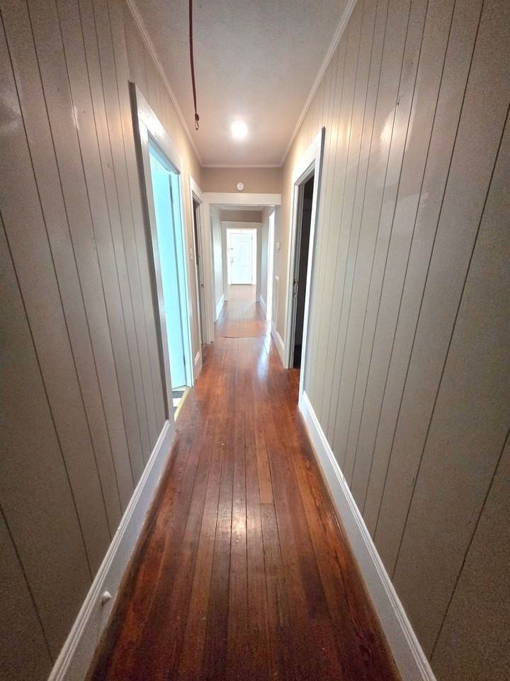 105 Church Ave Ne - Photo 4 of 11