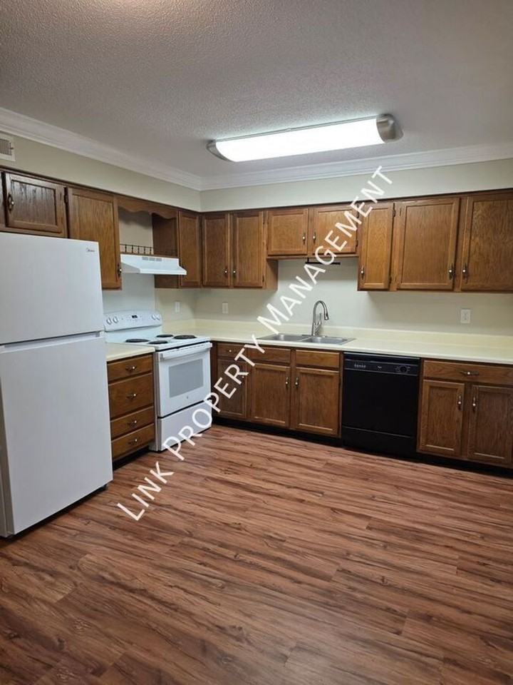 5364 Haisten Ct - Photo 3 of 50