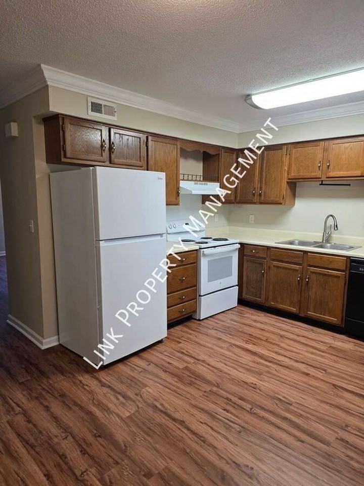 5364 Haisten Ct - Photo 5 of 50