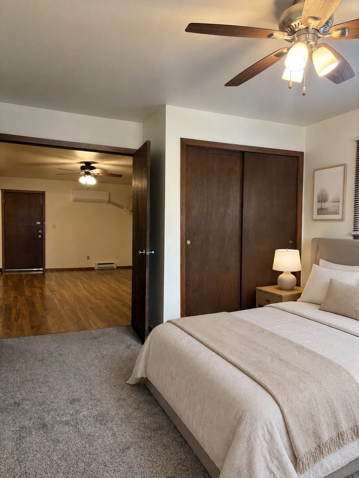 Immaculate Updated 1 & 2 Bedroom with 1 Bath and garage - Photo 3 of 20
