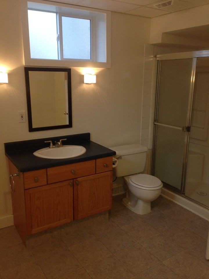 8520 64 Ave Nw - Photo 3 of 5