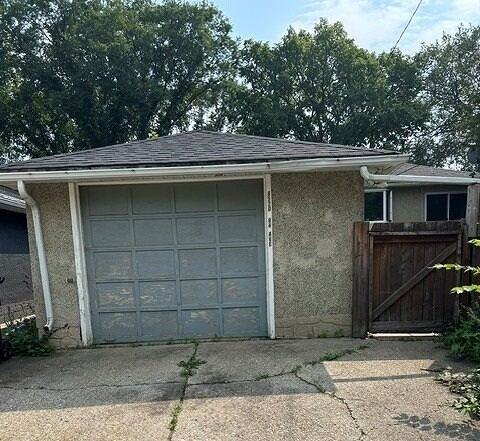 8520 64 Ave Nw - Photo 5 of 5
