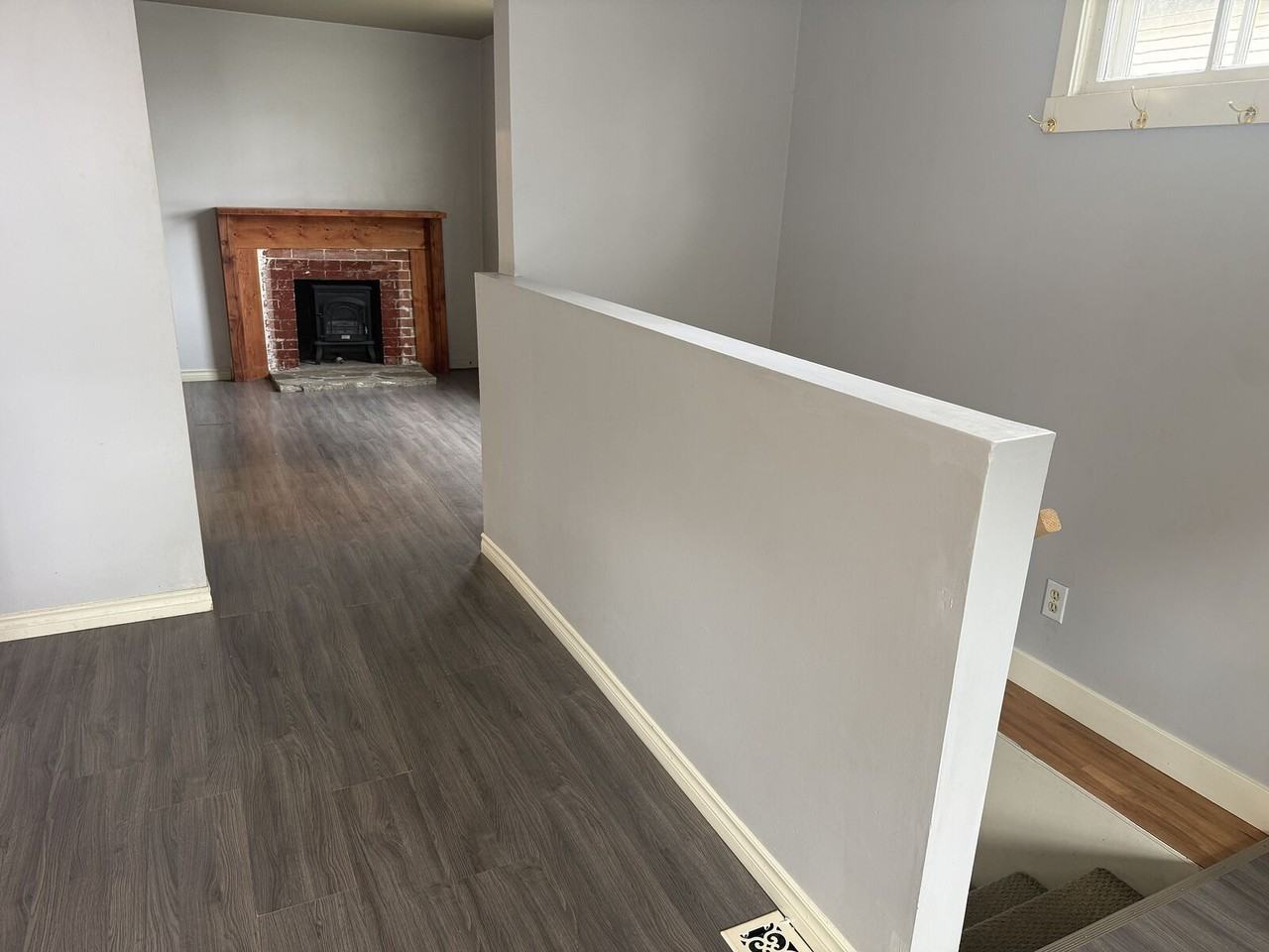 2311 14a St Sw - Photo 3 of 16
