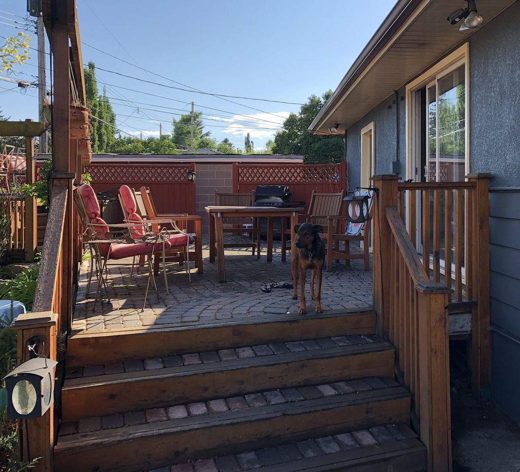 3923 19 Ave Sw - Photo 2 of 8