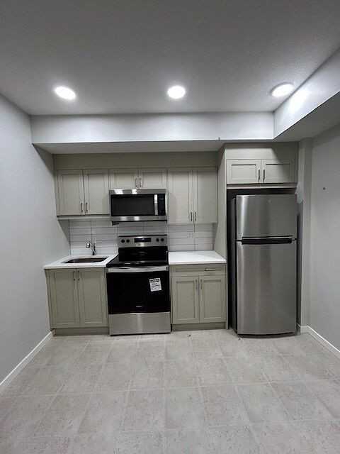 7533 202 Ave Se - Photo 3 of 11
