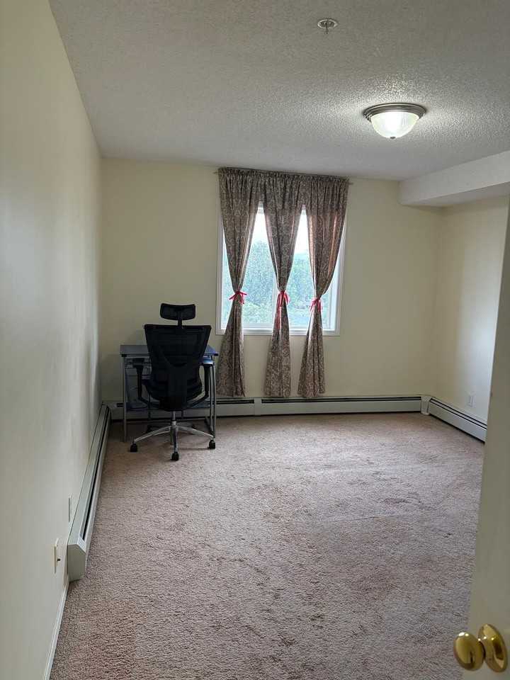 6224 17 Ave Se - Photo 7 of 13