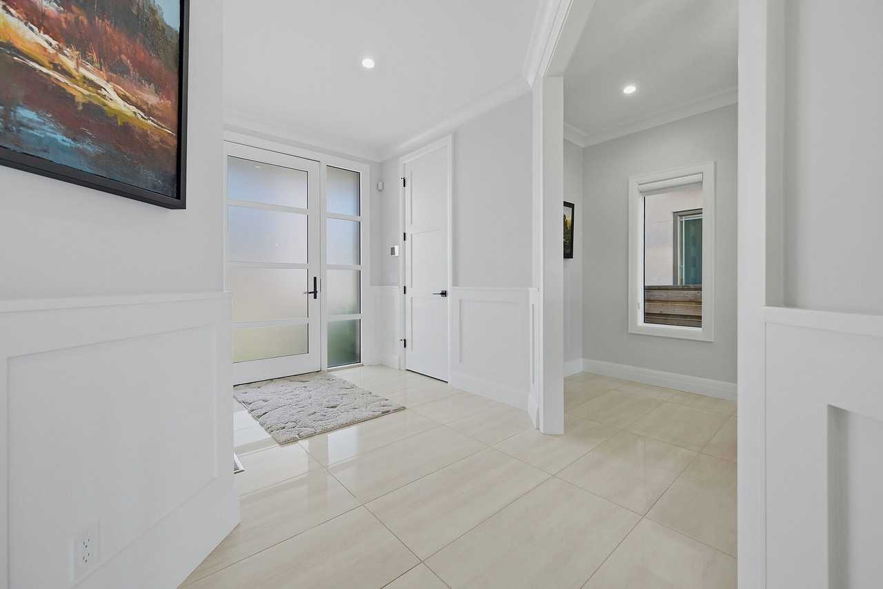 102 Malibou Rd Sw - Photo 2 of 31