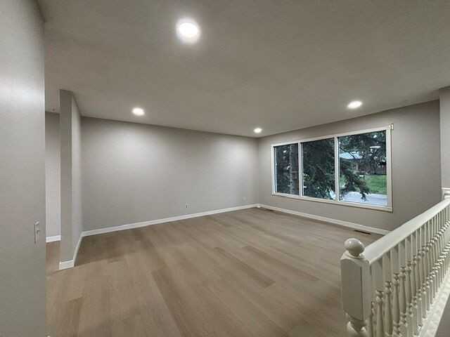 812 Canford Cres Sw - Photo 4 of 20