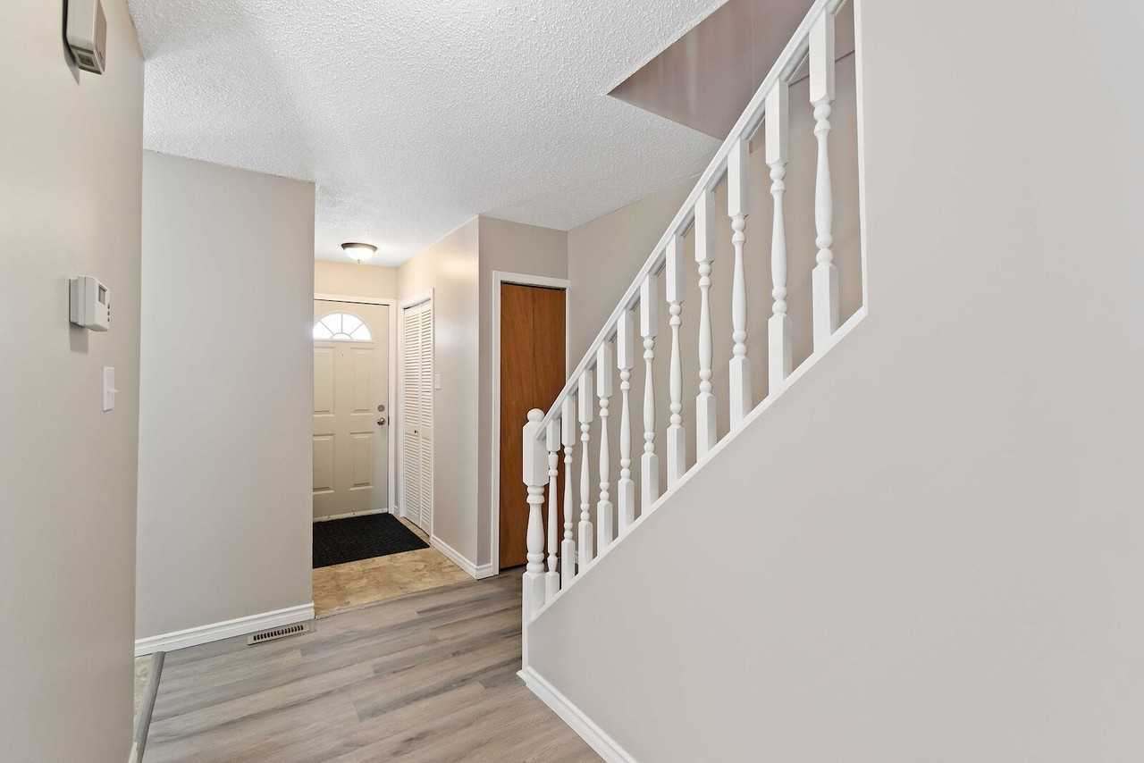 3235 142 Ave Nw - Photo 4 of 41