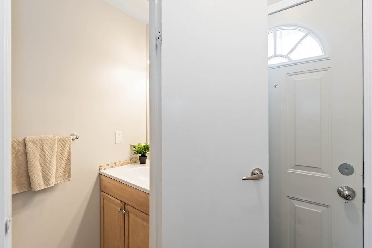 3235 142 Ave Nw - Photo 5 of 41