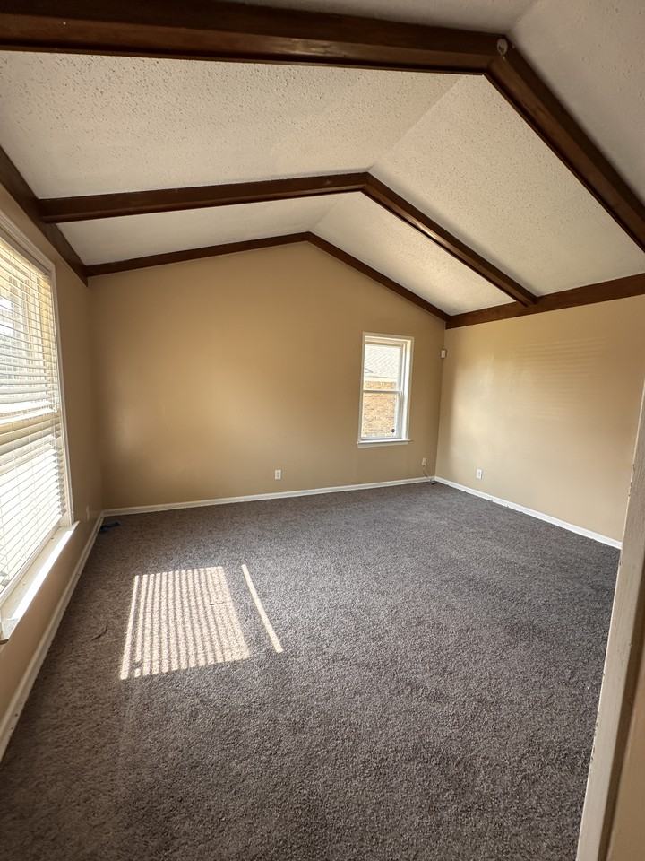 812 Alma Dr #NA - Photo 3 of 8