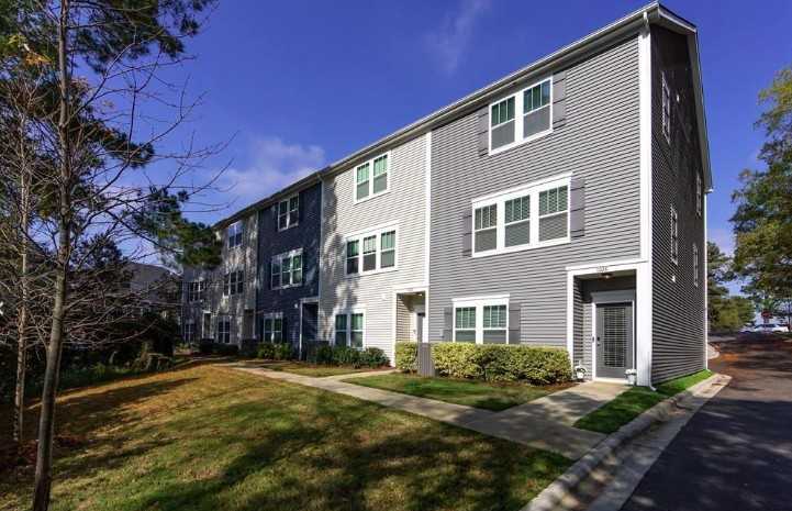 1028 Sharon Towns Dr #NA - Photo 2 of 24