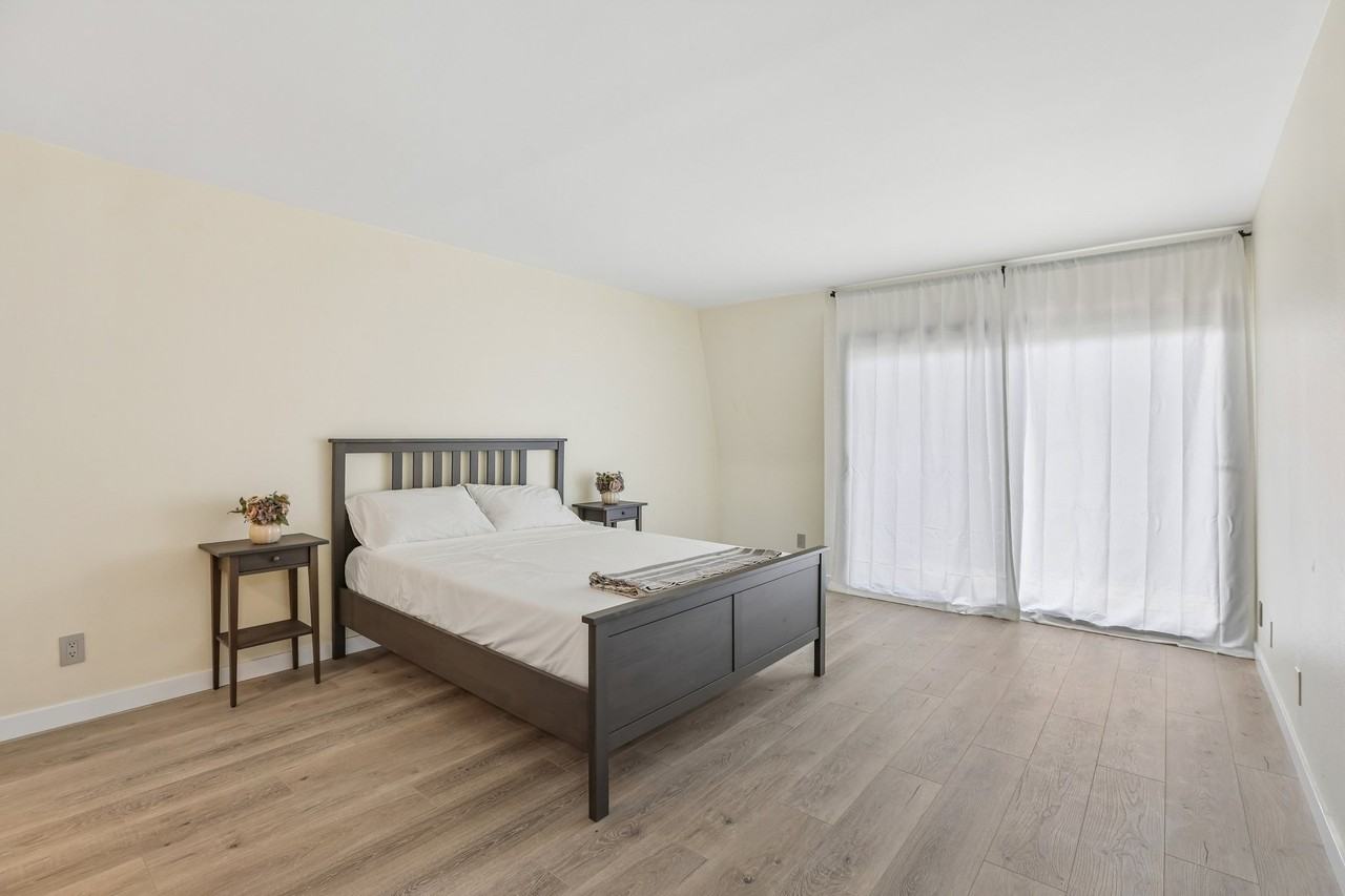 8105 Redlands St #107 - Photo 6 of 16
