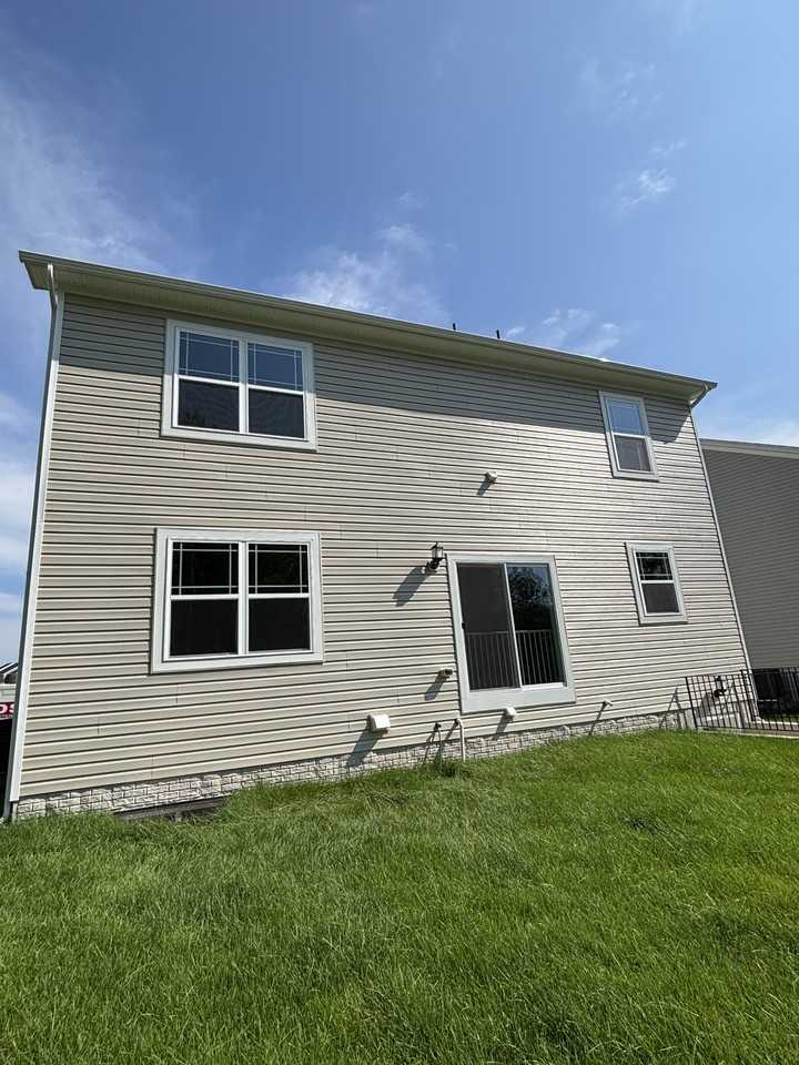 5354 Newport Cir #NA - Photo 3 of 16