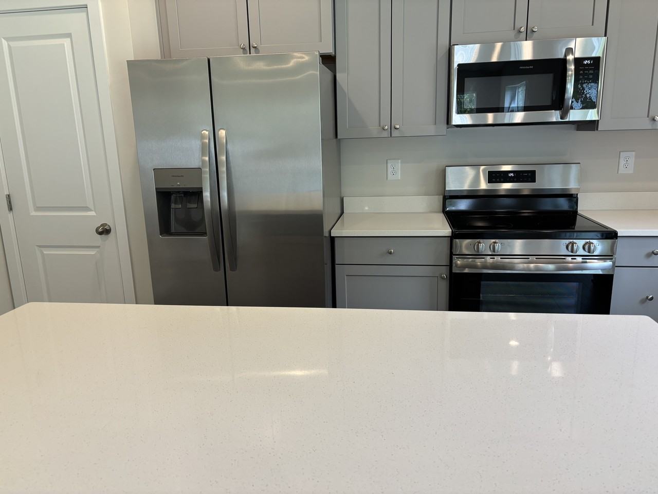 5354 Newport Cir #NA - Photo 5 of 16