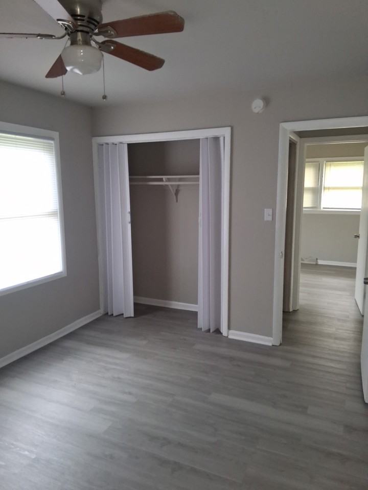 4410 Xxxx East 6th Place #NA - Photo 4 of 11