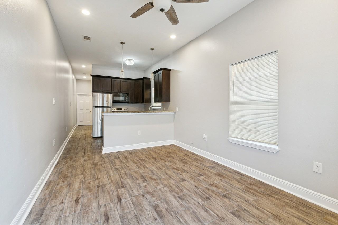 2714 S Johnson St #NA - Photo 6 of 7