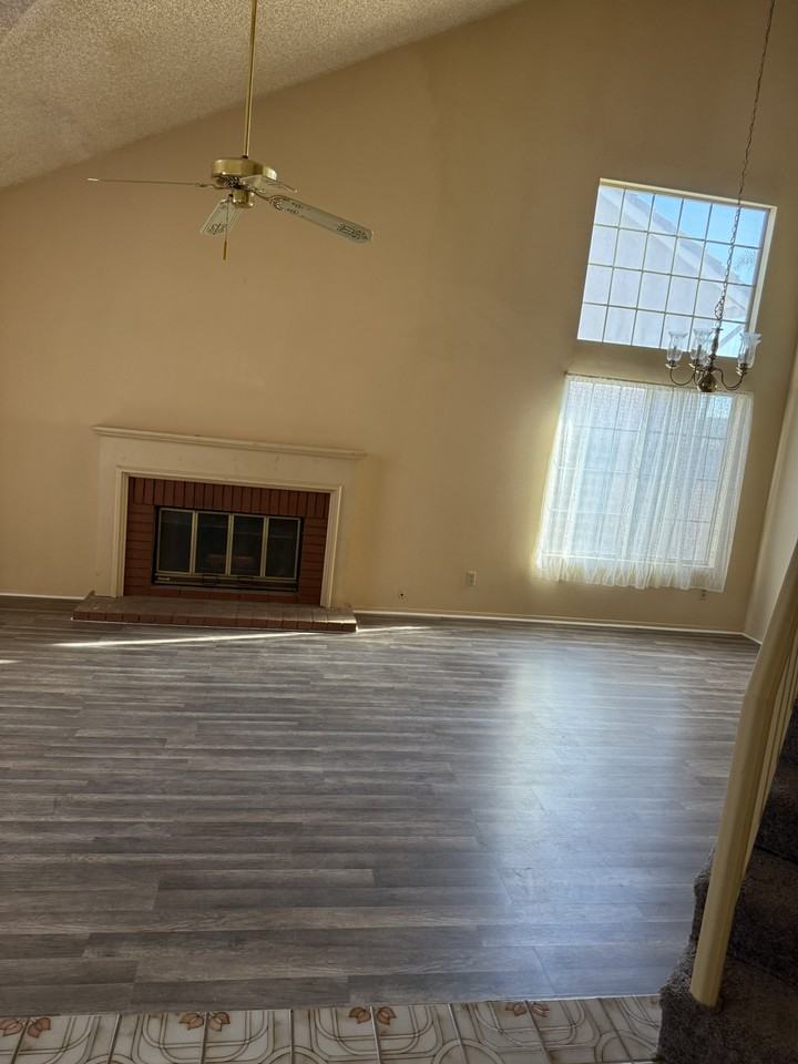 12021 Heritage Dr #B - Photo 4 of 14