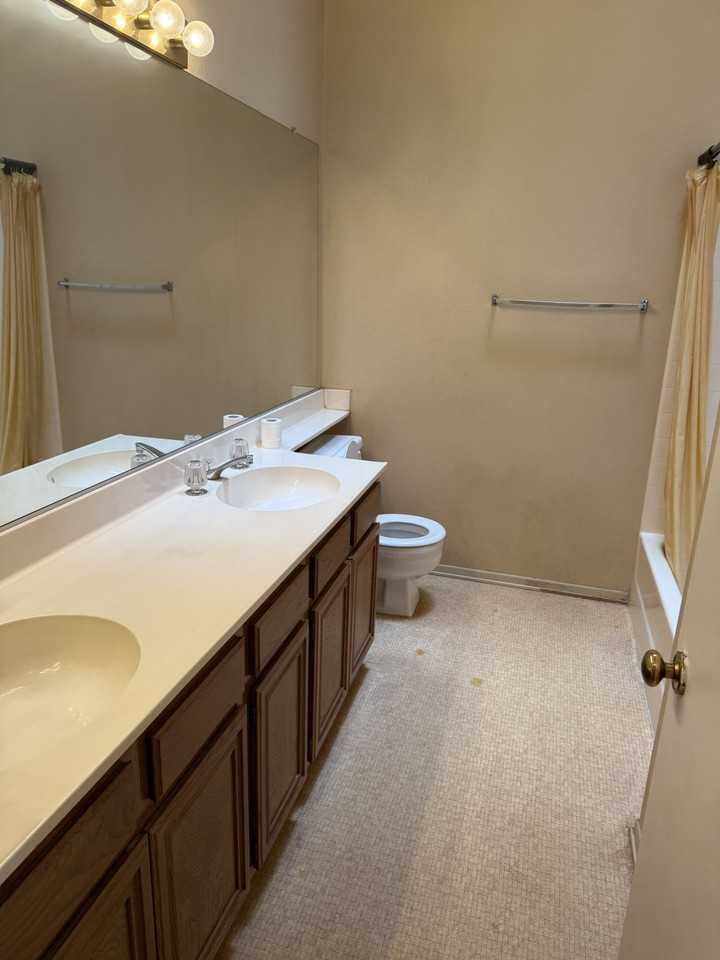 12021 Heritage Dr #B - Photo 5 of 14